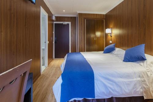 Imagen de la habitación del Hotel Vila Calella. Foto 13