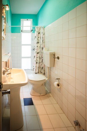 Imagen de la habitación del Hotel Vila Camacho Guest House. Foto 4