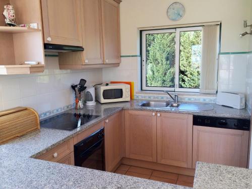 Imagen de la habitación del Hotel Vila Castelo. Foto 17