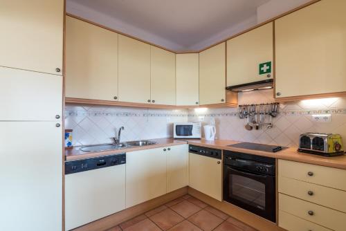 Imagen de la habitación del Hotel Vila Castelo. Foto 19