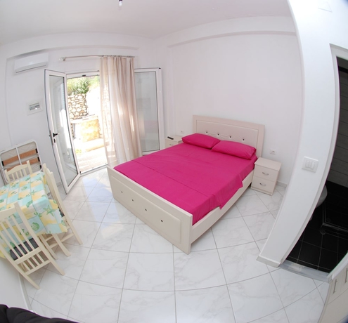 Imagen de la habitación del Hotel Vila Celi. Foto 12