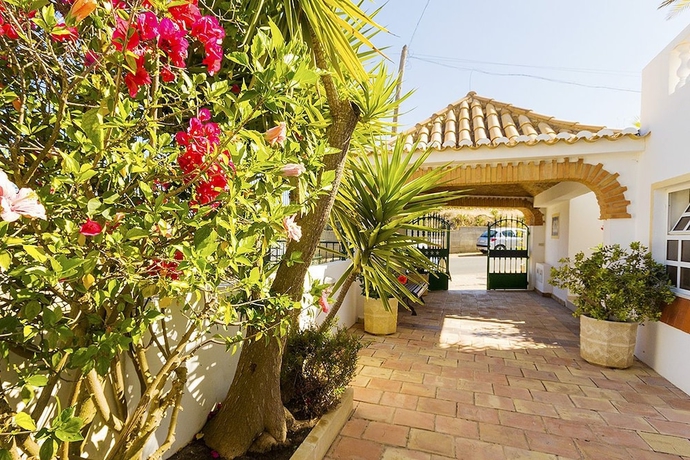 Imagen de los exteriores del Hotel Vila Channa. Foto 9