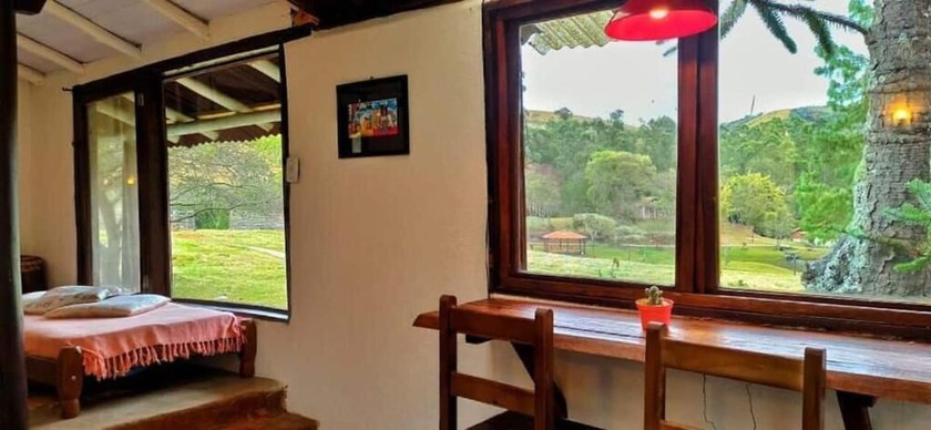 Imagen de la habitación del Hotel Vila C&oacute;smica. Foto 6