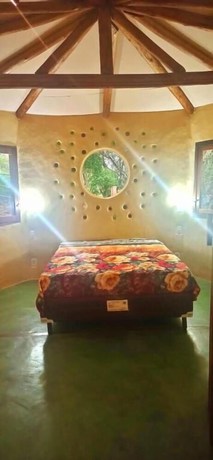 Imagen de la habitación del Hotel Vila C&oacute;smica. Foto 18