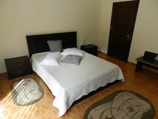 Imagen de la habitación del Hotel Vila Cristalfrost. Foto 10