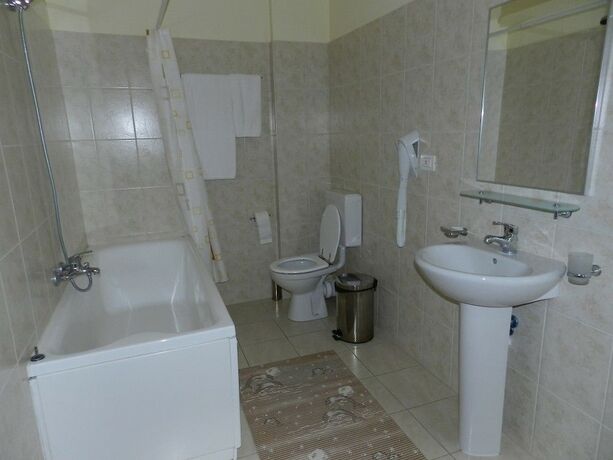 Imagen general del Hotel Vila Cristalfrost. Foto 5