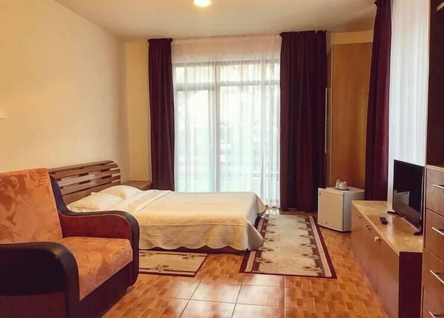 Imagen general del Hotel Vila Cristalfrost. Foto 6