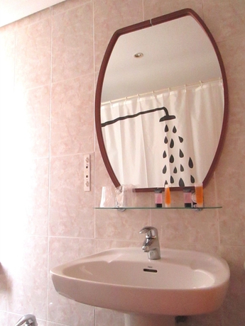 Imagen de la habitación del Hotel Vila De Premi&agrave;. Foto 4