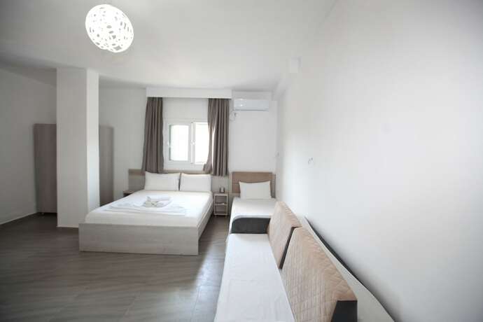 Imagen de la habitación del Hotel Vila Dodaj. Foto 19