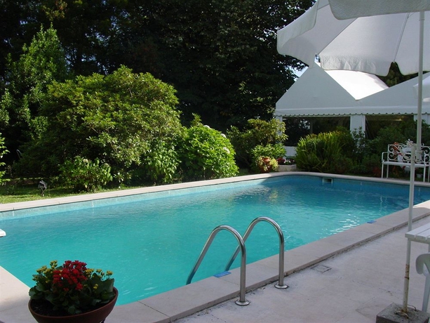 Imagen de la piscina del Hotel Vila Duparchy. Foto 14