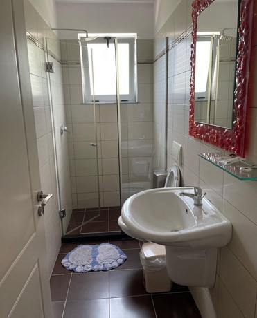 Imagen de la habitación del Hotel Vila Florika. Foto 16