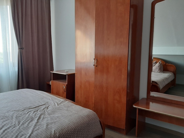 Imagen de la habitación del Hotel Vila Fortuna Auri. Foto 3