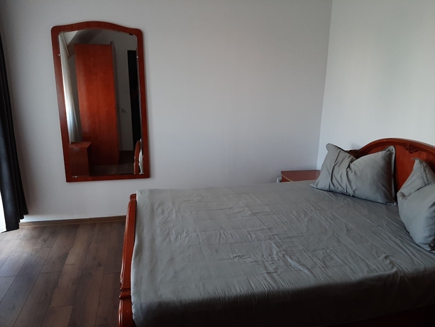 Imagen de la habitación del Hotel Vila Fortuna Auri. Foto 5
