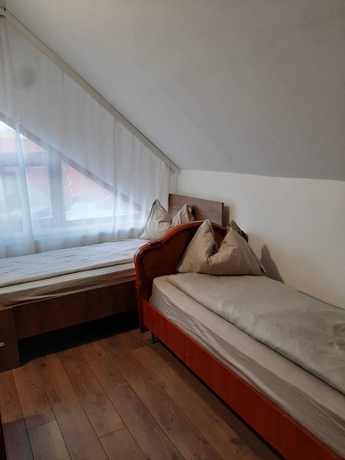 Imagen de la habitación del Hotel Vila Fortuna Auri. Foto 10
