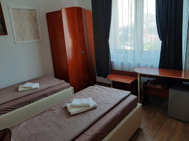 Imagen de la habitación del Hotel Vila Fortuna Auri. Foto 16