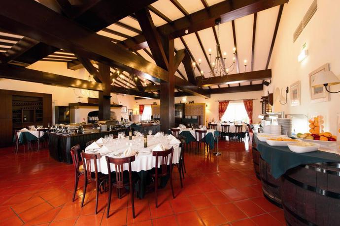 Imagen del bar/restaurante del Hotel Vila Gale Alentejo Vineyards (clube De Campo). Foto 3
