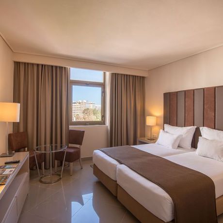 Imagen de la habitación del Hotel Vila Gale Ampalius. Foto 7