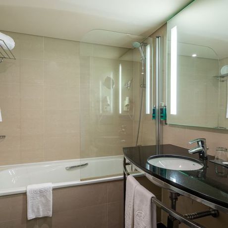 Imagen de la habitación del Hotel Vila Gale Cascais. Foto 8