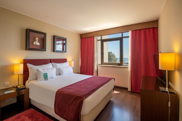 Imagen de la habitación del Hotel Vila Gale Cascais. Foto 14