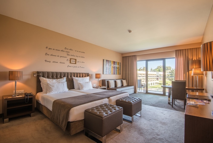 Imagen de la habitación del Hotel Vila Gale Collection Palacio Dos Arcos. Foto 8