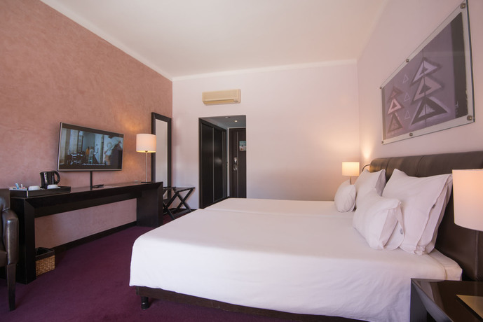 Imagen de la habitación del Hotel Vila Gale Collection Praia. Foto 14