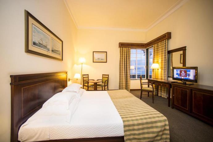 Imagen de la habitación del Hotel Vila Gale Ericeira. Foto 3