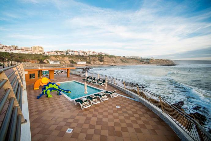 Imagen de la piscina del Hotel Vila Gale Ericeira. Foto 17
