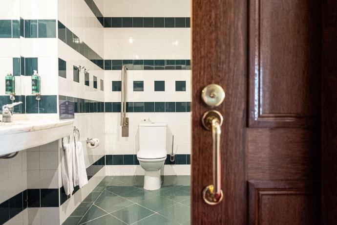 Imagen de la habitación del Hotel Vila Gale Ericeira. Foto 6