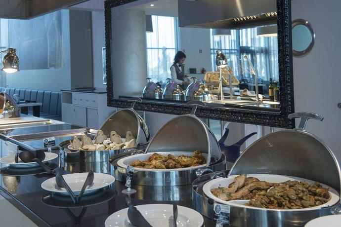 Imagen del bar/restaurante del Hotel Vila Gale Evora. Foto 7