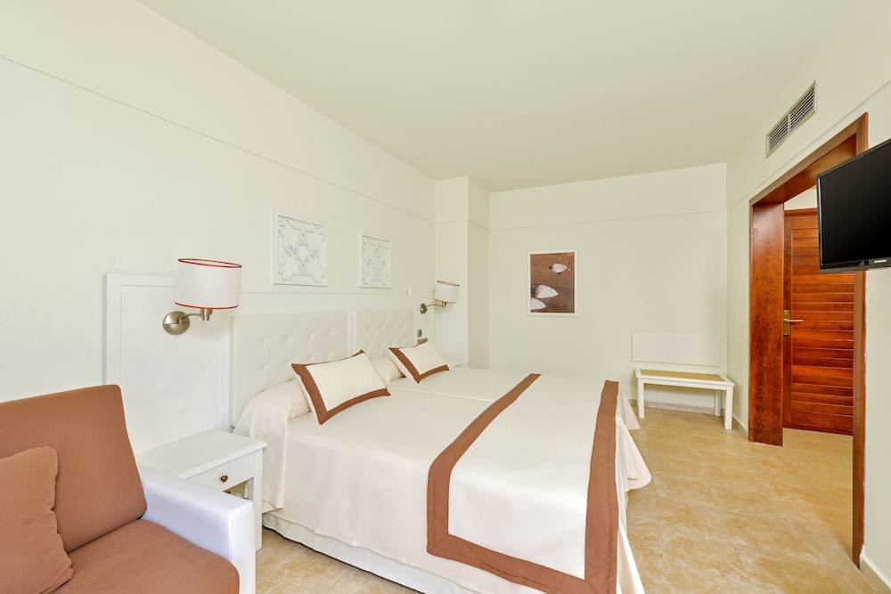 Imagen de la habitación del Hotel Vila Gale Isla Canela. Foto 3