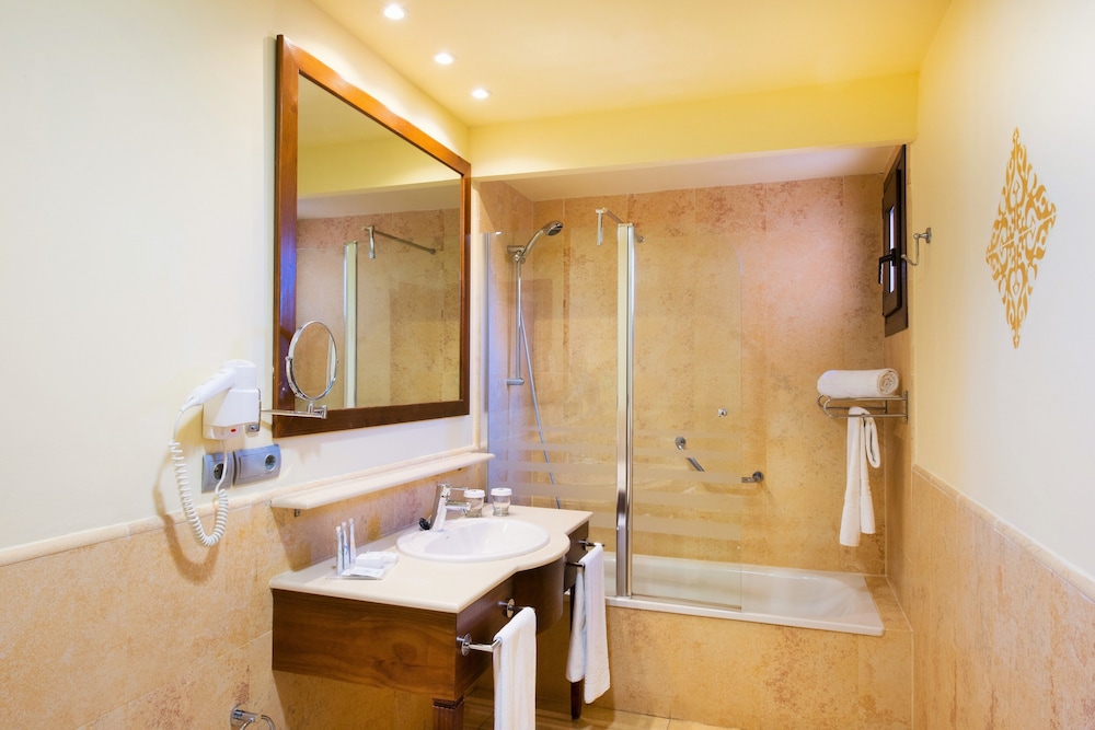 Imagen de la habitación del Hotel Vila Gale Isla Canela. Foto 6