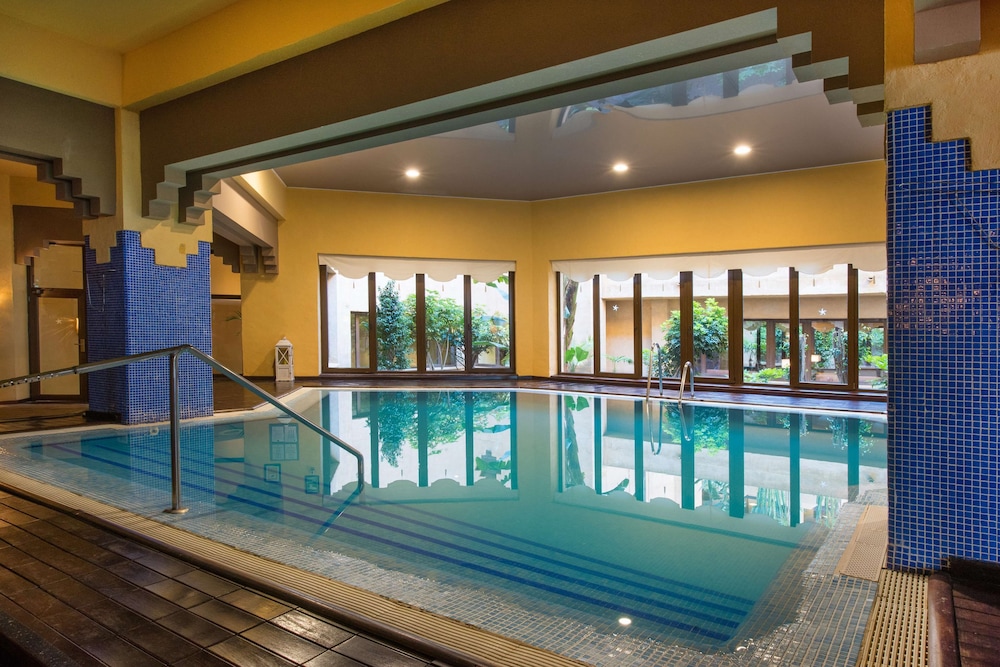 Imagen de la piscina del Hotel Vila Gale Isla Canela. Foto 16