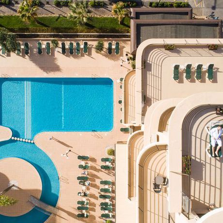 Imagen de la piscina del Hotel Vila Gale Marina. Foto 14