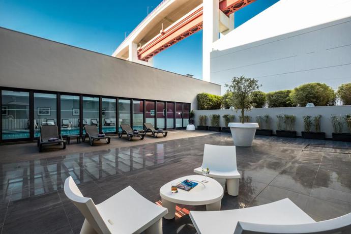 Imagen de los interiores del Hotel Vila Gale Opera. Foto 9