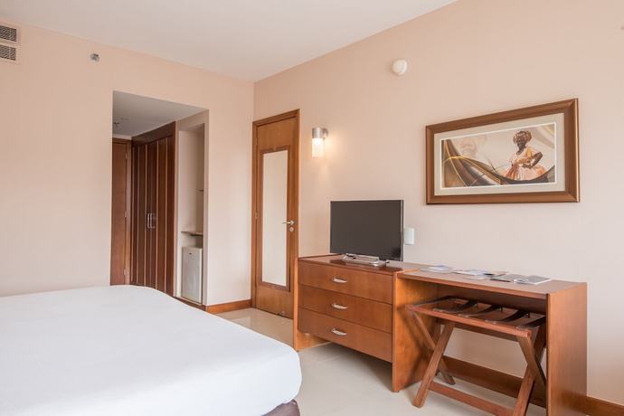 Imagen de la habitación del Hotel Vila Gale Salvador. Foto 13
