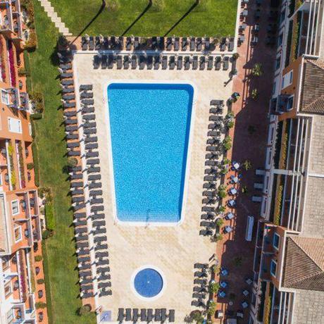 Imagen de la piscina del Hotel Vila Gale Tavira. Foto 11