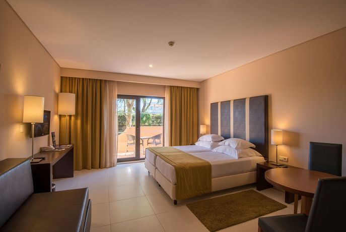 Imagen de la habitación del Hotel Vila Galé Atlântico. Foto 15