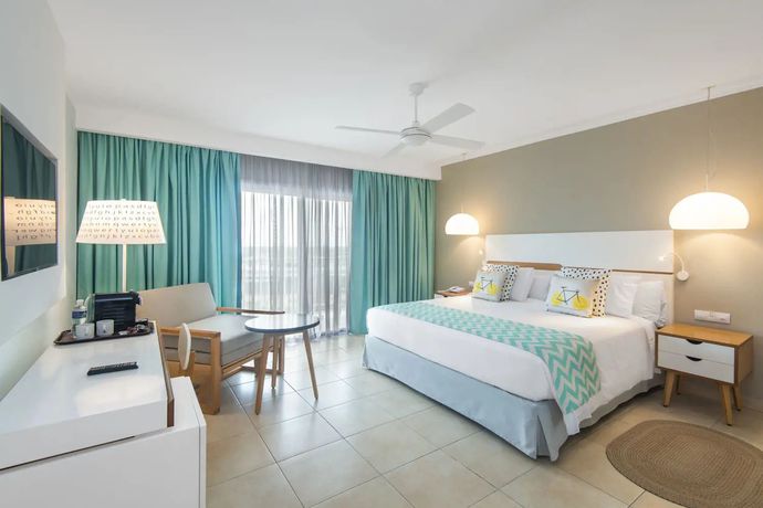 Imagen de la habitación del Hotel Vila Gal&eacute; Cayo Pared&oacute;n. Foto 4