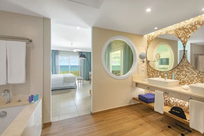 Imagen de la habitación del Hotel Vila Gal&eacute; Cayo Pared&oacute;n. Foto 6