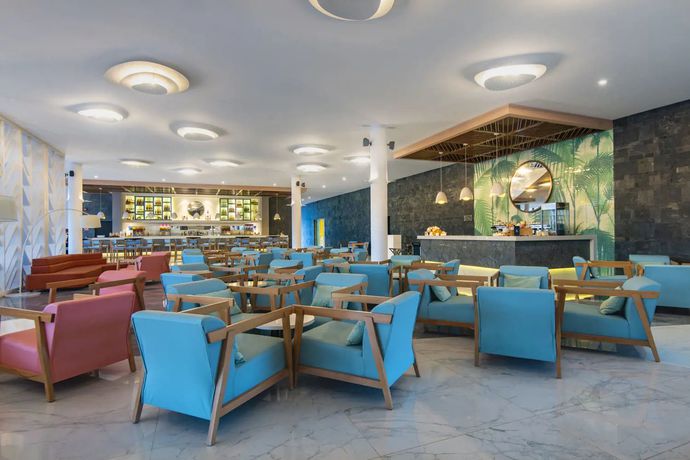 Imagen del bar/restaurante del Hotel Vila Gal&eacute; Cayo Pared&oacute;n. Foto 2