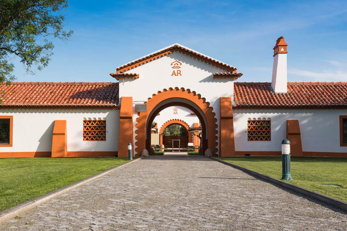 Imagen de los exteriores del Hotel Vila Galé Collection Alter Real. Foto 10