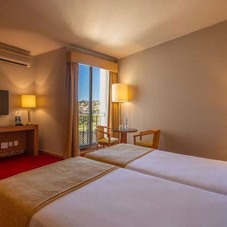 Imagen de la habitación del Hotel Vila Galé Estoril. Foto 11