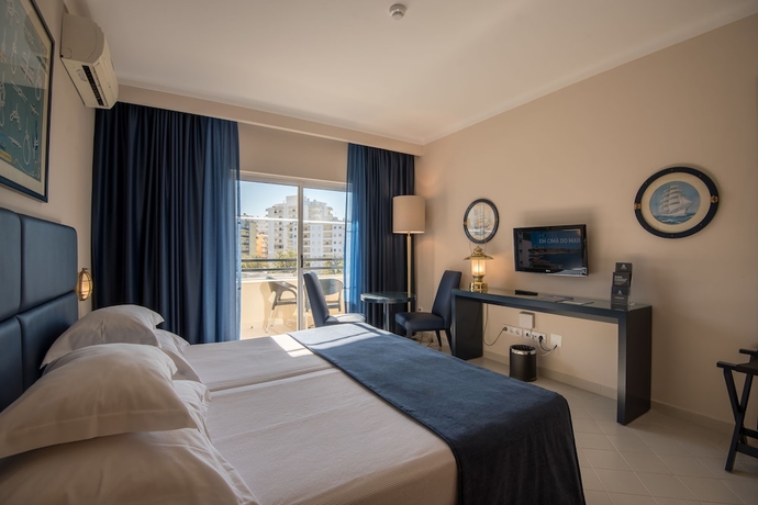 Imagen de la habitación del Hotel Vila Galé Náutico. Foto 7