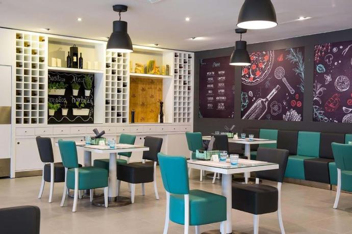 Imagen del bar/restaurante del Hotel Vila Galé Náutico. Foto 2