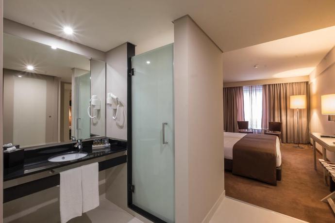 Imagen general del Hotel Vila Galé Porto Ribeira. Foto 5