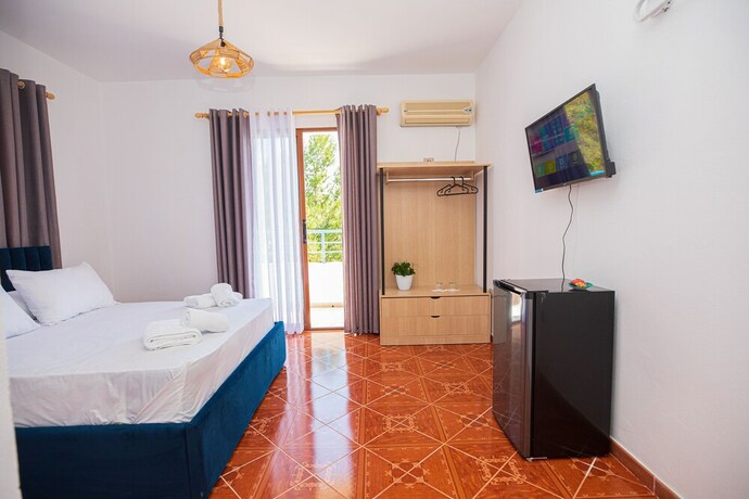 Imagen de la habitación del Hotel Vila Gaudium. Foto 20