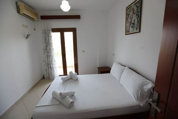 Imagen de la habitación del Hotel Vila Genci. Foto 17