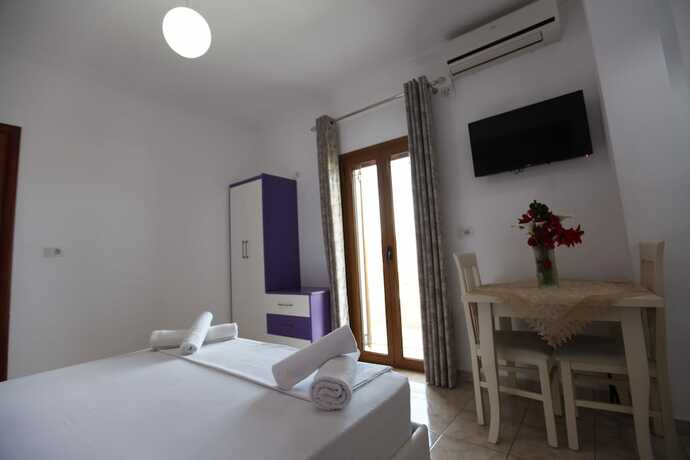 Imagen de la habitación del Hotel Vila Genci. Foto 18