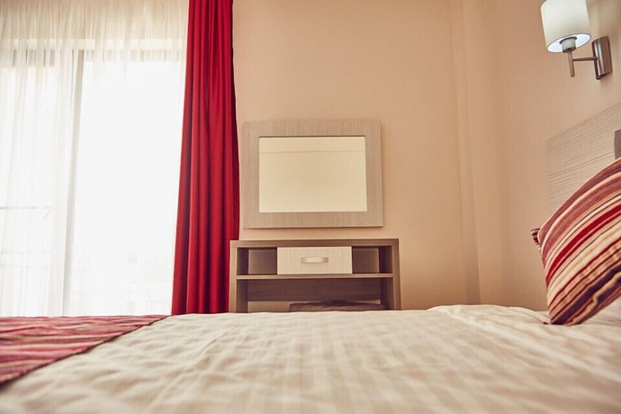 Imagen de la habitación del Hotel Vila Iulia. Foto 9