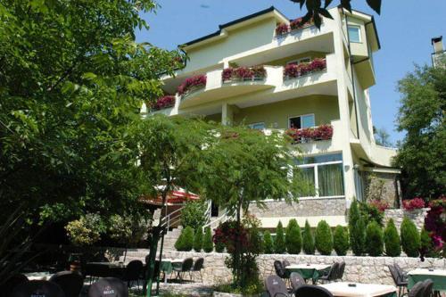Imagen general del Hotel Vila Ivanković. Foto 1
